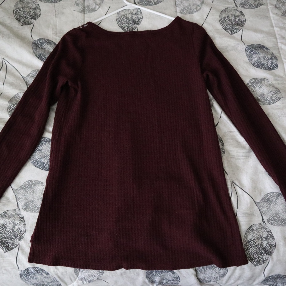 Light Sweater - Picture 2 of 6